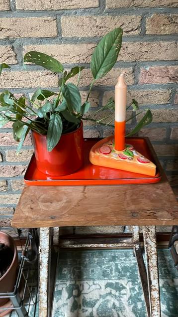 Vintage oranje stenen plateau veel zijdig te gebruiken. beschikbaar voor biedingen