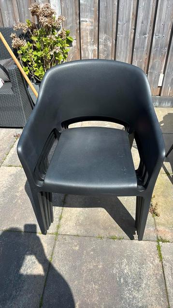 4 eettafel stoelen bijna niet gebruikt beschikbaar voor biedingen