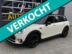 Mini Mini Clubman 1.5 Cooper Chili - Navigatie I Airco I Spo, Voorwielaandrijving, Gebruikt, Leder en Stof, Wit