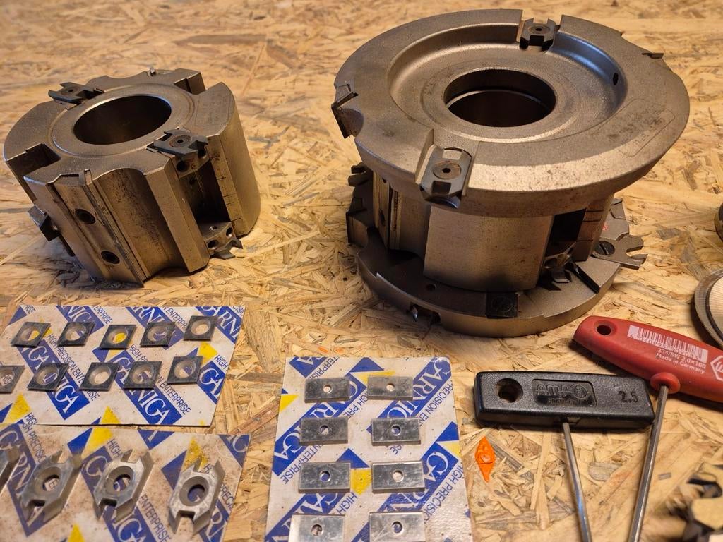 Freeskoppen omfrezing ramen&deuren kaderprofiel en renovatie, Ophalen of Verzenden, Zo goed als nieuw