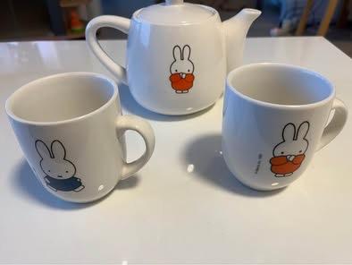 Leuk Nijntje theeservies - theepot en 2 mokken, Ophalen, Keramiek, Zo goed als nieuw, Overige stijlen
