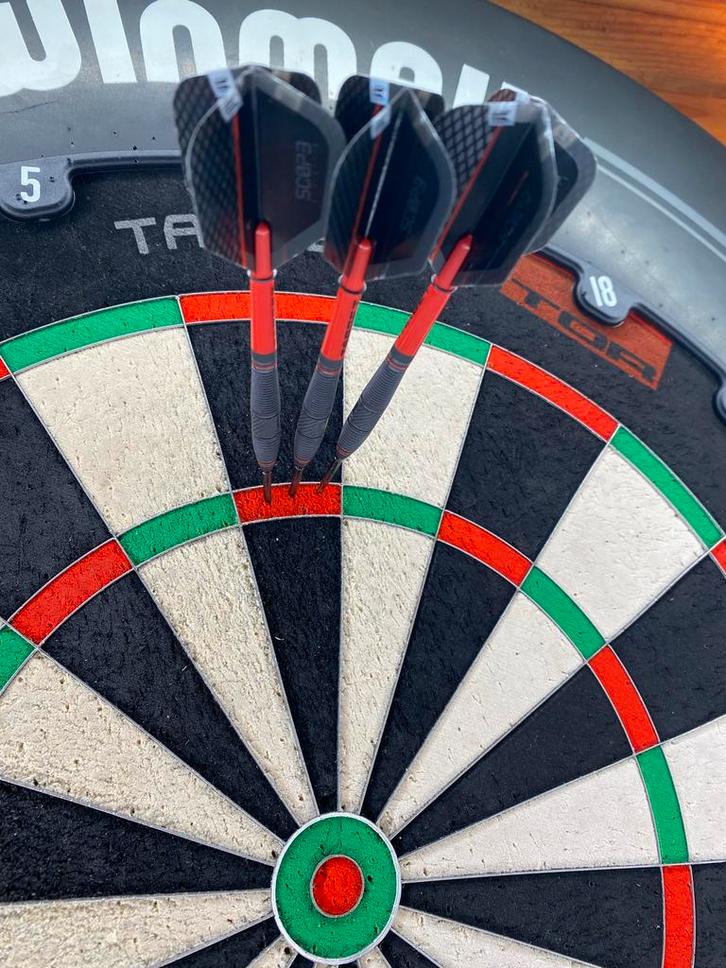 Target Scope 03 Swiss Point 90% - Dartpijlen 23gr, Sport en Fitness, Darts, Zo goed als nieuw, Pijlen, Ophalen