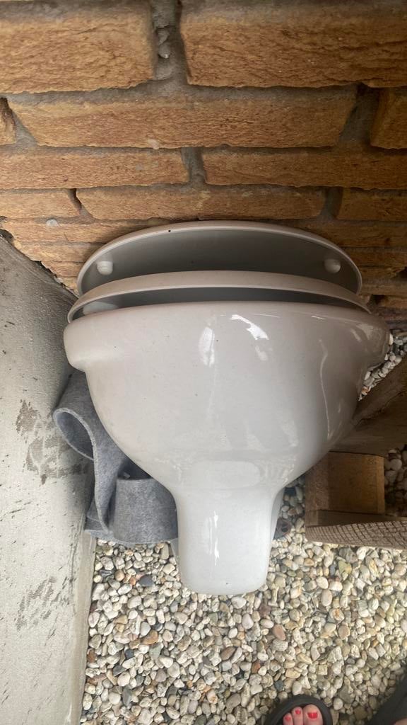 Gratis hang toilet, Ophalen, Zo goed als nieuw, Toilet
