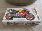 Tamiya Repsol Honda RC211V * Valentino Rossi 2003 Valencia, Ophalen of Verzenden, Nieuw, 1:9 t/m 1:12, Motor