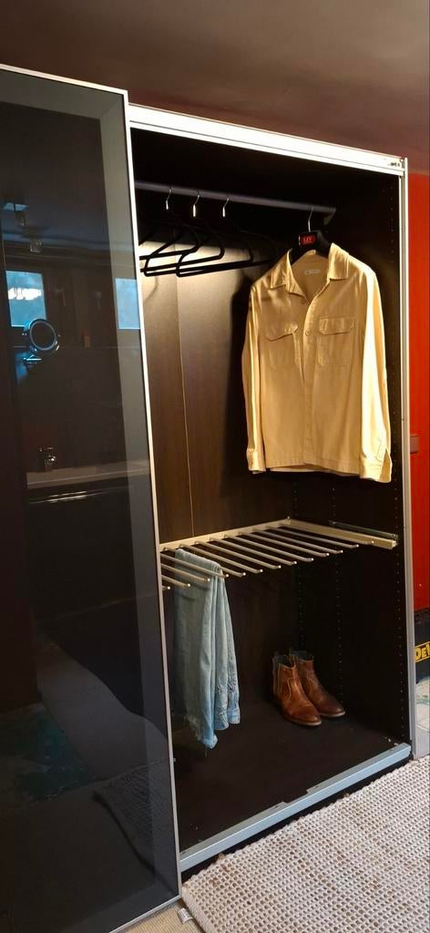 Kledingkast met glazen deuren, Pax, Ikea, zwart/bruin, Ophalen, Zo goed als nieuw