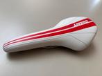 Giant fietszadel wit met rode streep, Ophalen, Gebruikt, Algemeen, Zadel