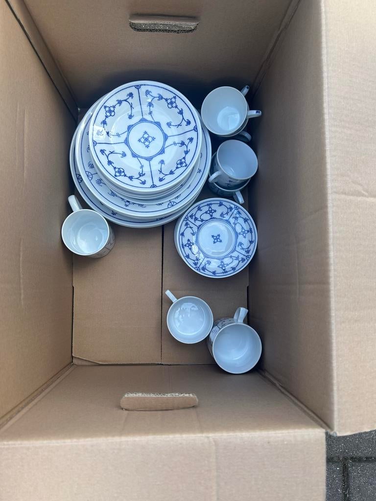 Uitgebreid Jäger servies - Wit met blauw decor, Gebruikt, Ophalen of Verzenden, Overige stijlen, Porselein