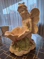 Beeldje van een fee met bloem - decoratief, Verzamelen, Beelden en Beeldjes, Ophalen of Verzenden, Zo goed als nieuw, Fantasy
