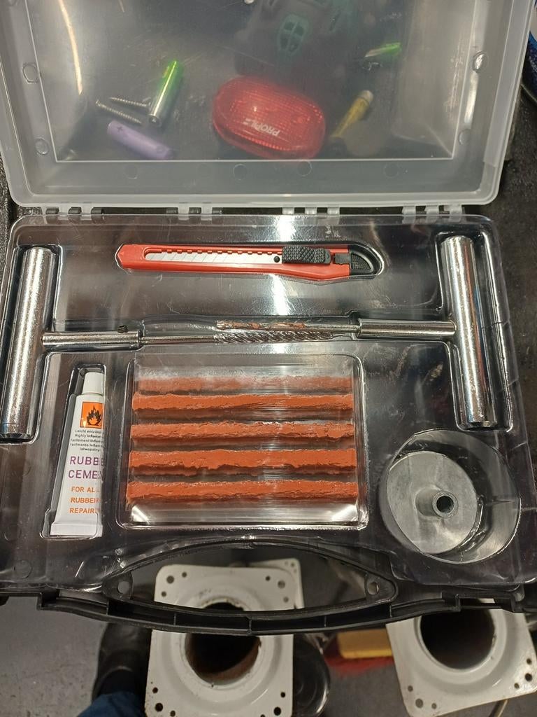 Autobanden reparatie setje, Ophalen