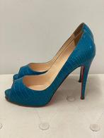 Christian Louboutin, Pumps, Blauw, Ophalen of Verzenden, Zo goed als nieuw