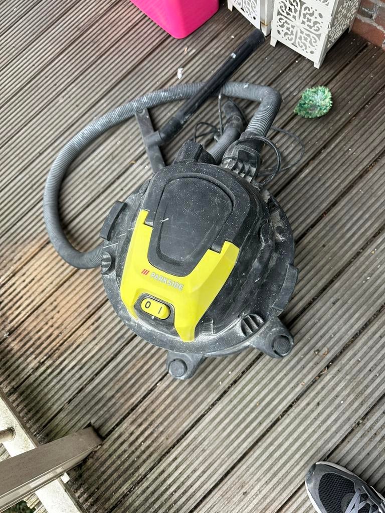 Goedwerkende bouwstofzuiger, Doe-het-zelf en Verbouw, Ophalen, Zo goed als nieuw