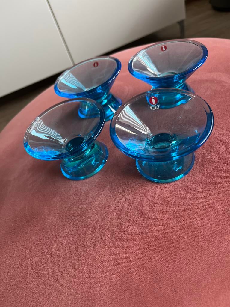 Iittala Kartio kaarsenhouder - Set van 4 blauwe glazen, Overige materialen, Blauw, Ophalen of Verzenden, Zo goed als nieuw