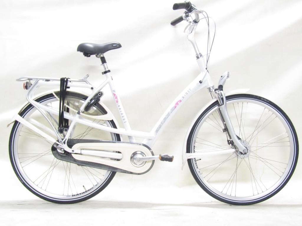 Batavus Mambo wit dames 57cm 28inch, Fietsen en Brommers, Fietsen | Dames | Damesfietsen, Gebruikt, Batavus, Versnellingen, 56 cm of meer