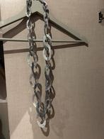 Grijze lange ketting, Sieraden, Tassen en Uiterlijk, Kettingen, Ophalen of Verzenden, Zo goed als nieuw, Grijs, Overige materialen