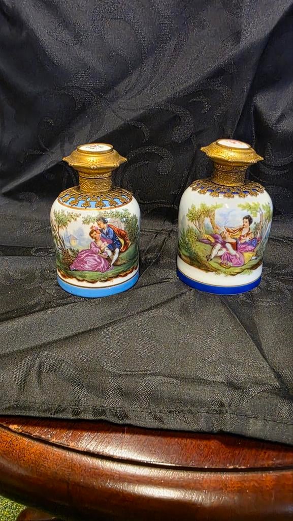 2 Antieke Franse Porseleinen Parfumflesjes, 19e Eeuw, Ophalen of Verzenden