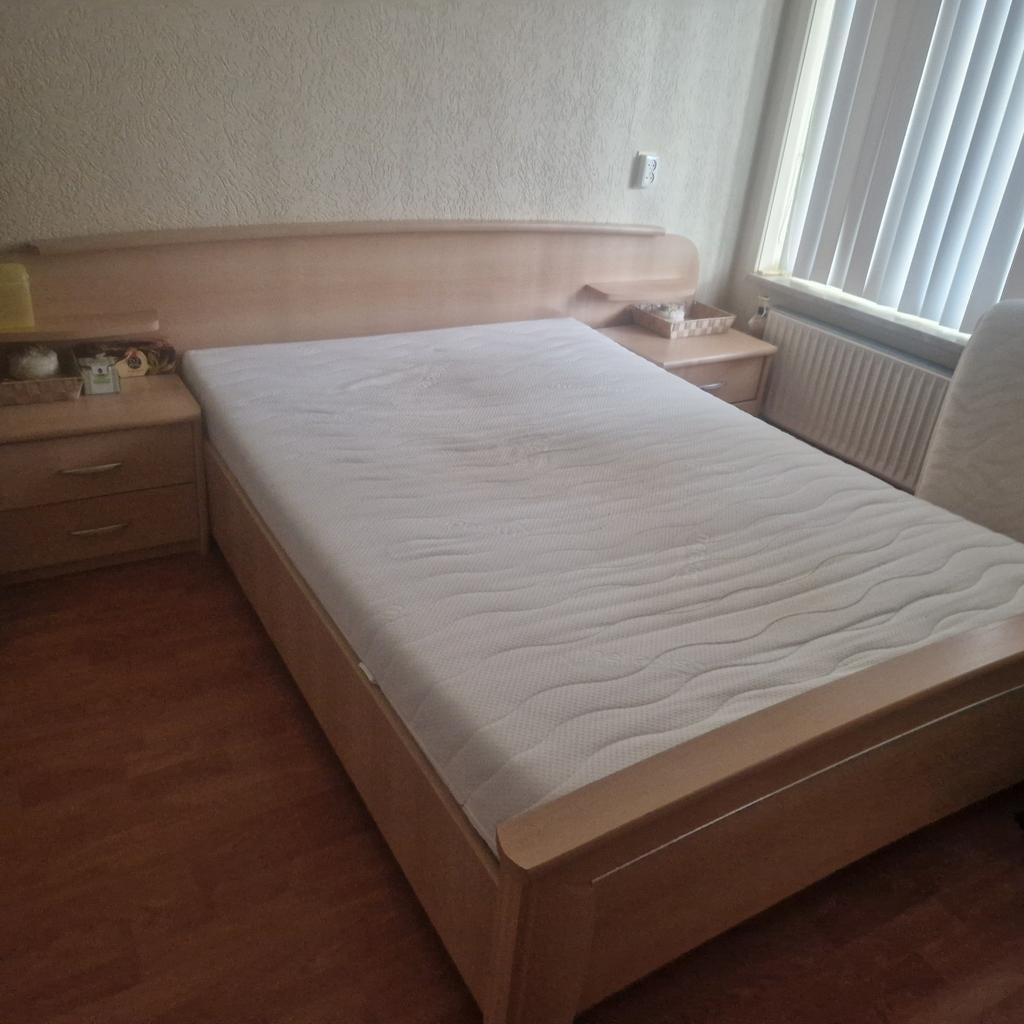 Bed en kast gratis, Huis en Inrichting, Slaapkamer | Complete slaapkamers, Ophalen of Verzenden, Eenpersoons