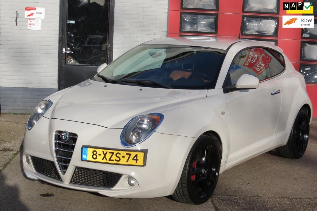 Alfa Romeo MiTo 0.9 TwinAir Esclusivo , GETUNED , LEDER, NAV, Voorwielaandrijving, 101 pk, Gebruikt, Euro 6