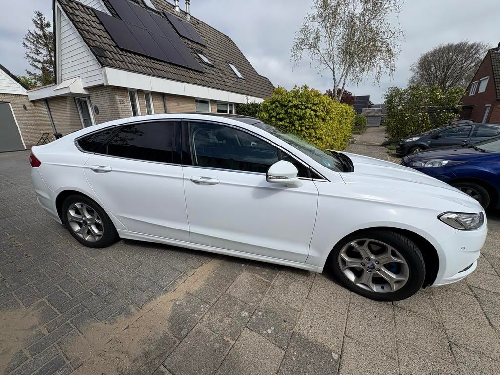 Ford Mondeo 1.5 Ecoboost 118KW 5-D 2015 Wit, Parkeerassistent, Stof, Euro 6, 4 cilinders