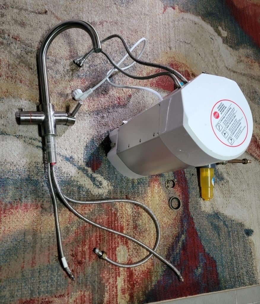 Hotto 3-in-1 Kraan: Koud, Warm & Kokend Water, Ophalen, Minder dan 50 cm, Gebruikt, Overige kleuren