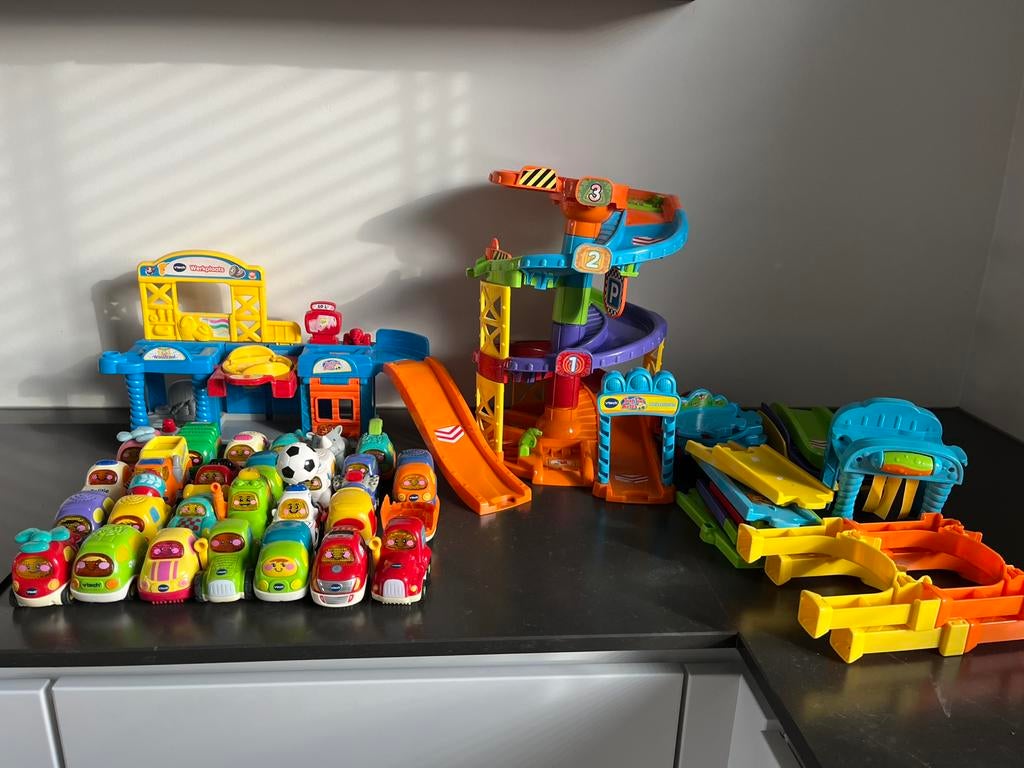 Vtech toet toet auto’s parkeertoren, garage, extra wegdelen, Kinderen en Baby's, Speelgoed | Vtech, Ophalen, Gebruikt, 2 tot 4 jaar