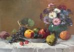 Tilly Moes (1899-1979) - Stilleven met bloemen en fruit, Ophalen of Verzenden