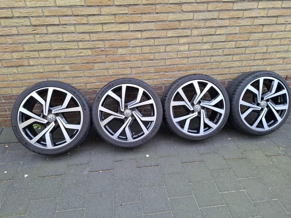 Originele Volkswagen Velgen- Michelin Pilot sport banden, Auto-onderdelen, Banden en Velgen, Banden en Velgen, 235 mm, Zomerbanden