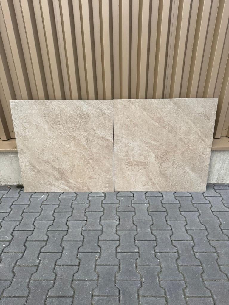 Keramische tegel Slate Greige 90x90cm | OP=OP, 60 cm of meer, Nieuw, Ophalen of Verzenden, 10 m² of meer