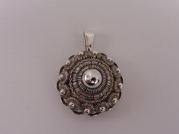 Zilveren hanger Zeeuws                                   Z97, Sieraden, Tassen en Uiterlijk, Kettinghangers, Zo goed als nieuw