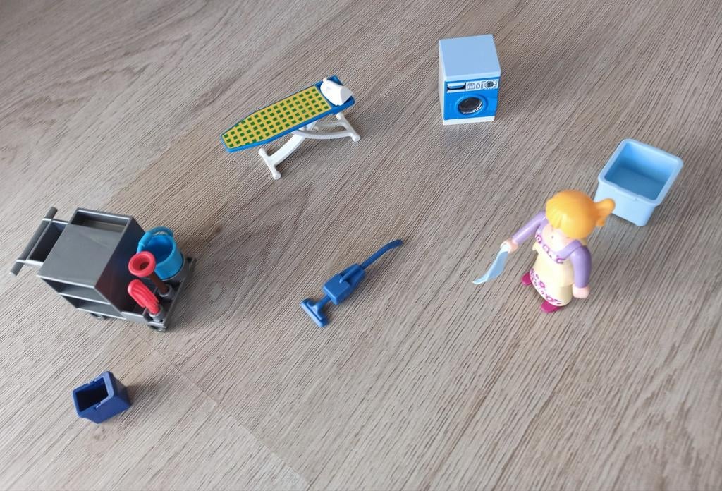 Playmobil schoonmaakster setje met accessoires, Kinderen en Baby's, Speelgoed | Playmobil, Ophalen of Verzenden