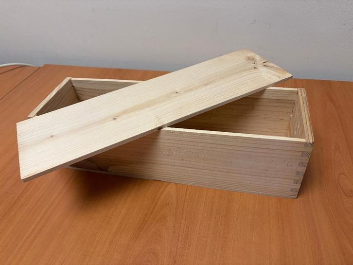 Nieuwe houten wijnkistjes / opbergkistjes met nietdeksel, Huis en Inrichting, Woonaccessoires | Kisten, Nieuw, Minder dan 50 cm