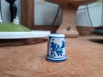 oma's porseleinen vingerhoedje van de porseleyen fles, Ophalen of Verzenden, Gebruikt, Porselein, Nederland