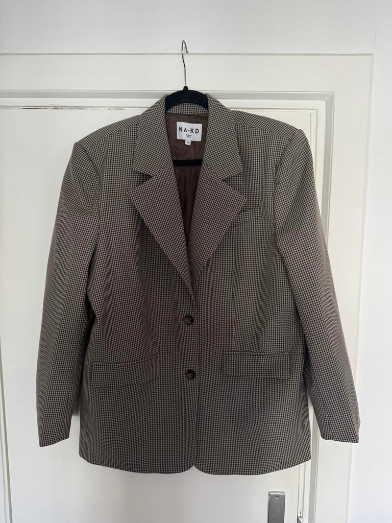 NA-KD blazer maat 38, Maat 38/40 (M), Bruin, Ophalen of Verzenden, Jasje