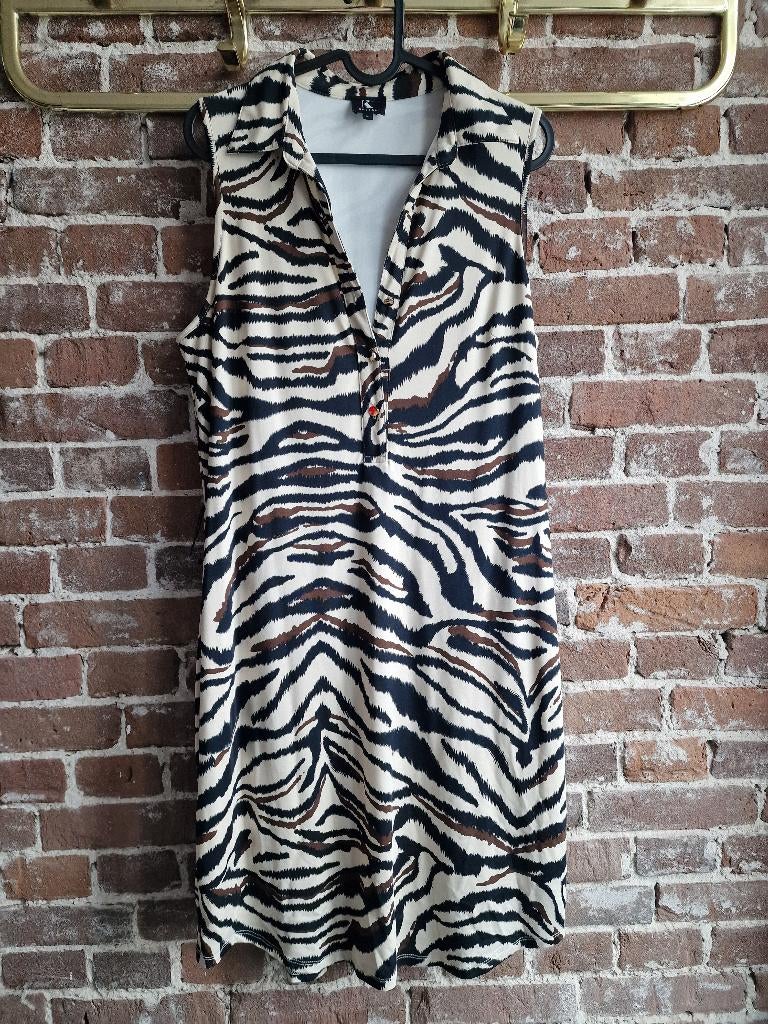 K Design zebra jurk M mouwloos safari chic, Kleding | Dames, Ophalen of Verzenden, Zo goed als nieuw, Zwart, Onder de knie