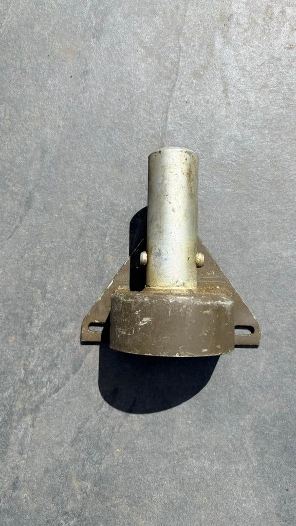 Antennesteun FM3600 FM4600 Daf YA126 YA328 YA4440 YA4442, Verzamelen, Militaria | Algemeen, Ophalen of Verzenden