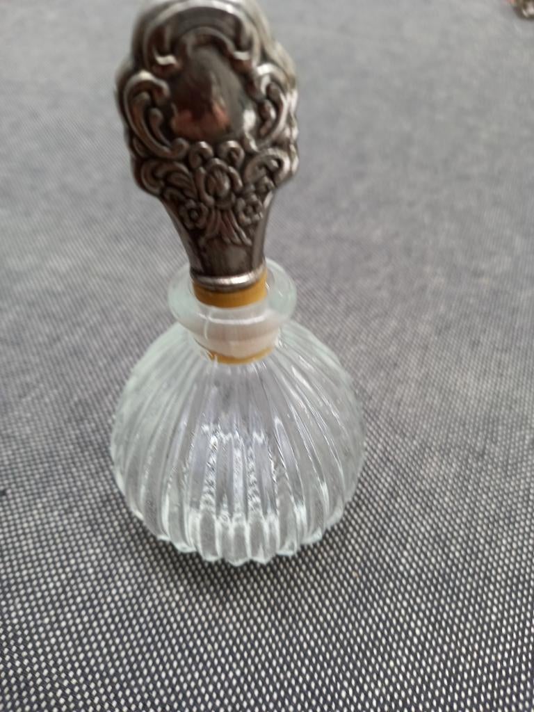 Antiek kristallen Bohemian parfumflesje. nr1, Ophalen of Verzenden, Gebruikt, Parfumfles