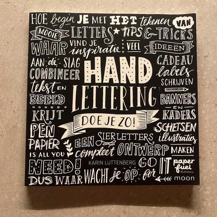 Karin Luttenberg - Handlettering doe je zo!, Boeken, Hobby en Vrije tijd, Zo goed als nieuw, Tekenen en Schilderen, Geschikt voor kinderen