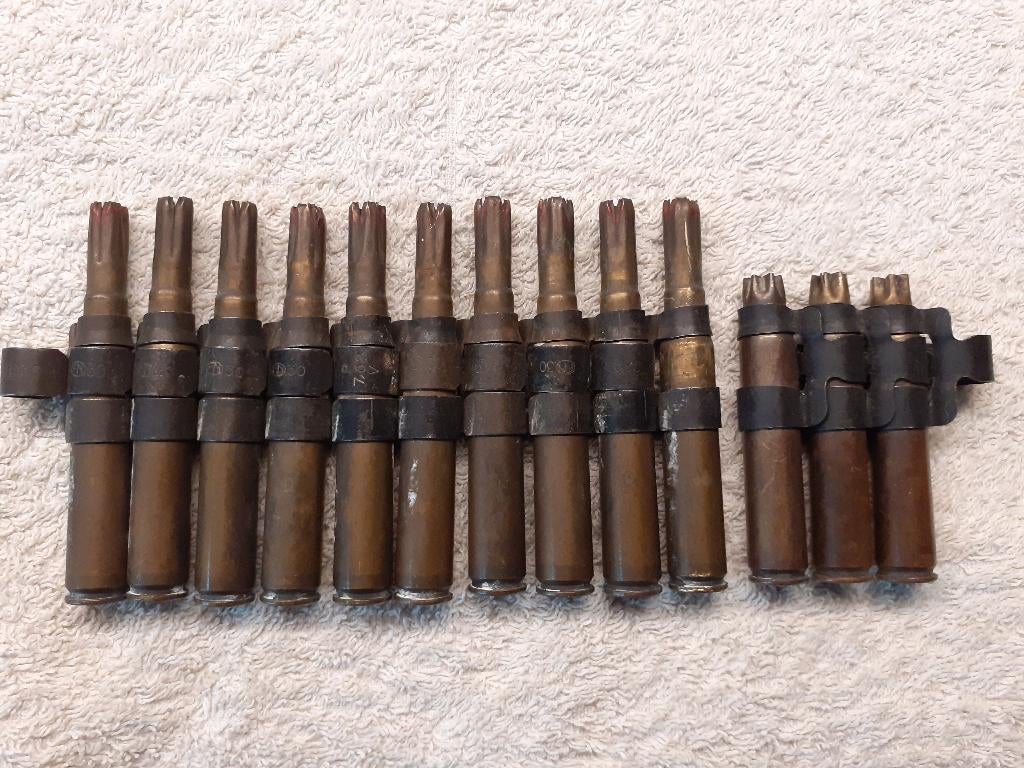 Oude .30 FN hulzen geschakeld (ONKLAAR), Ophalen of Verzenden, Landmacht, Nederland, Hulzen of Bodemvondsten