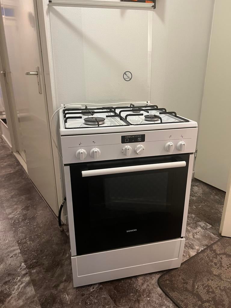 Gasfornuis SIEMENS hetelucht vrijstaande, Witgoed en Apparatuur, Fornuizen, Zo goed als nieuw, Gas, Vrijstaand, 85 tot 90 cm