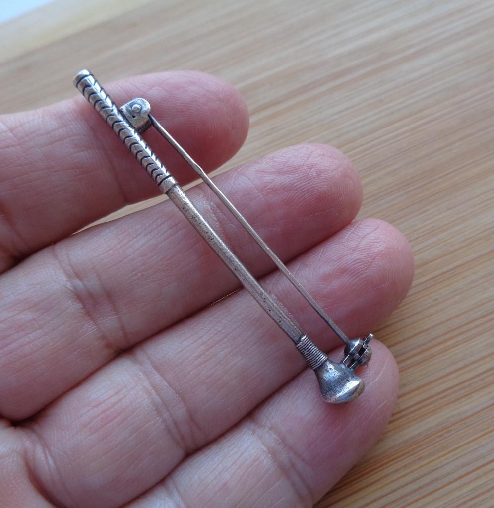 zilveren vintage broche/speld golfstick [413], 4 tot 7 cm, Verzenden, Zo goed als nieuw, Zilver