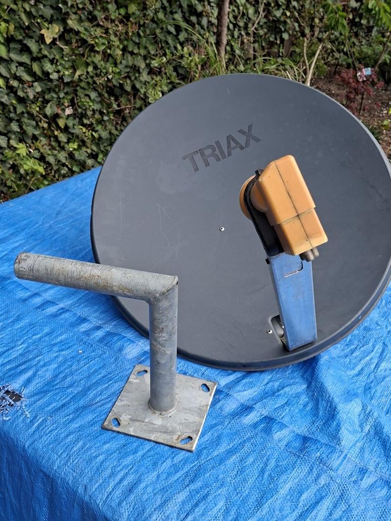 Schotelantenne Triax met bevestigingsbeugel, Ophalen, Overige merken