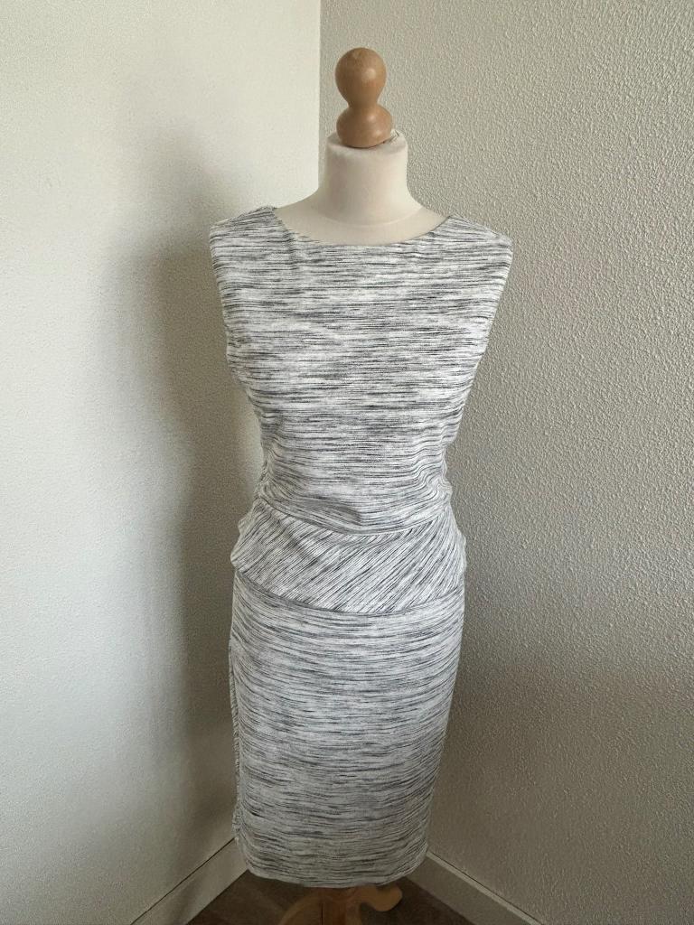 Phase Eight maat 44 grijs elegant classy jurkje 2354, Kleding | Dames, Jurken, Phase Eight, Phase Eight, Maat 42/44 (L), Ophalen of Verzenden