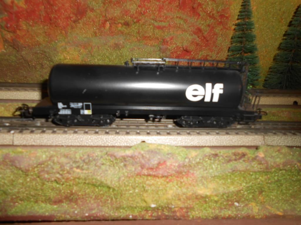 Märklin 4747 ketelwagon Frankrijk, oliemaatschappij ELF, Wisselstroom, Wagon, Ophalen of Verzenden, Zo goed als nieuw