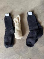 4 paar nieuwe dikke sokken ( 3x zwart + 1x wit ), Verzamelen, Militaria | Algemeen, Ophalen of Verzenden, Overige soorten, Nederland