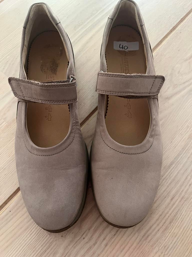 Ongedragen damesschoenen maat 40 Hartjes, Kleding | Dames, Schoenen, Verzenden, Beige, Nieuw, Sneakers of Gympen