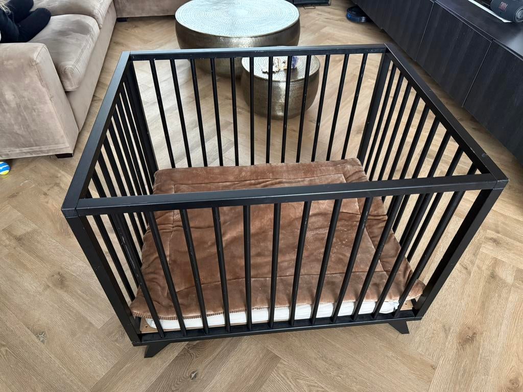 Bopita box retro zwart, Kinderen en Baby's, Boxen, Ophalen, Gebruikt, Rechthoekig, In hoogte verstelbaar