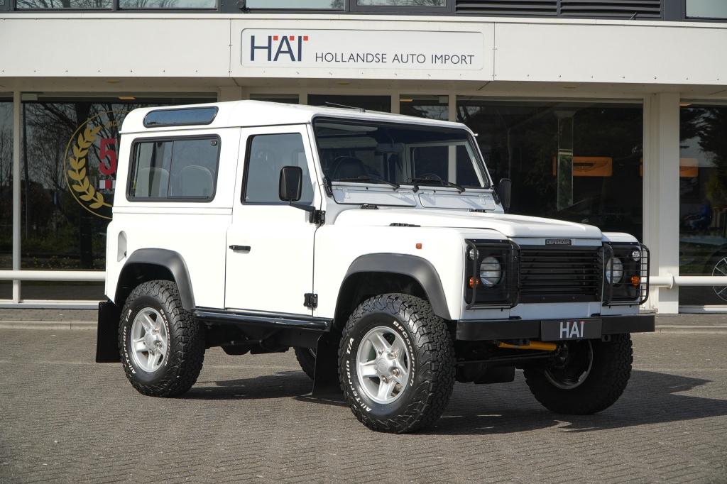 Land Rover Defender 90 V8 421 PK (bj 1996), Auto's, Land Rover, Wit, Handgeschakeld, Geïmporteerd