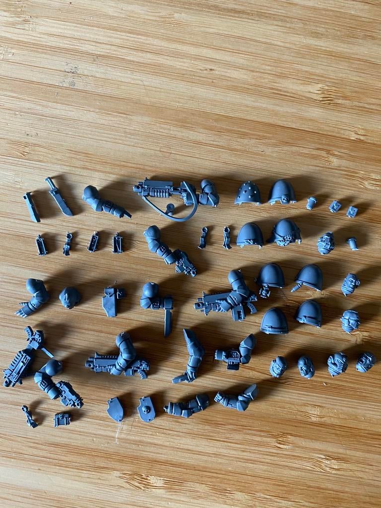Intercessor bits on sprue 40k, Hobby en Vrije tijd, Wargaming, Ophalen of Verzenden, Zo goed als nieuw, Warhammer 40000, Figuurtje(s)