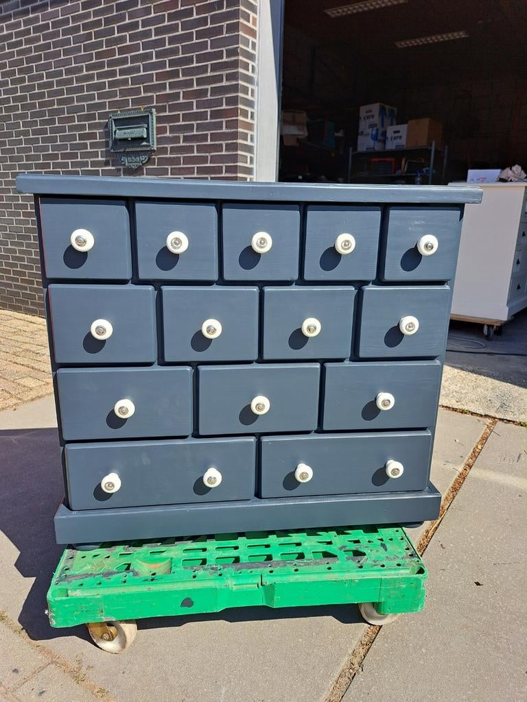 Grijze grenen ladekast commode 14 lades refurbished