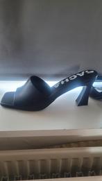 Zwarte muiltjes sacha maat 42, Kleding | Dames, Schoenen, Ophalen of Verzenden, Zo goed als nieuw, Zwart, Sandalen of Muiltjes