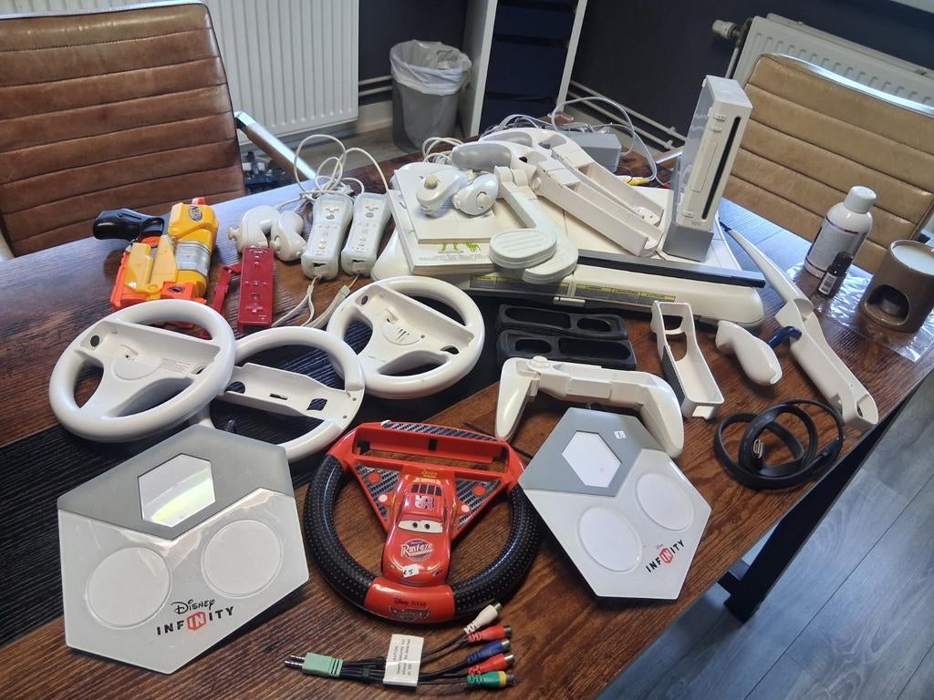 Uitgebreide Wii-set met accessoires en games, Gebruikt, Overige genres, Eén computer, Ophalen of Verzenden